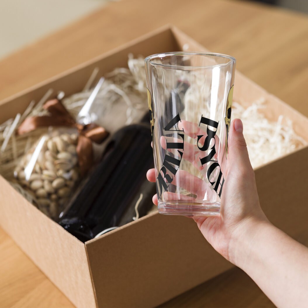 Shaker pint glass